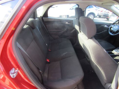 Used 2018 Ford Focus SEL FWD image 13