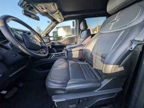 New 2026 Ford F250 Platinum AWD/4WD image 9
