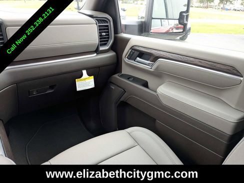 New 2026 GMC Sierra 2500 SLT w/ SLT Premium Package AWD/4WD image 19