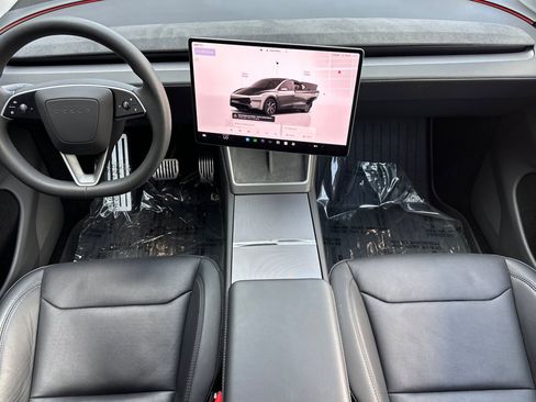 Used 2026 Tesla Model Y Long Range image 26