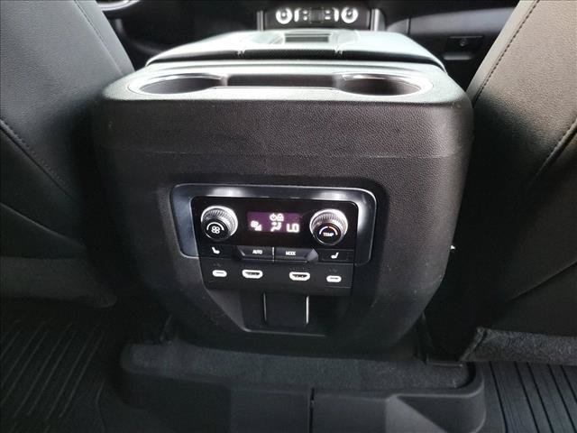 Used 2021 GMC Yukon AT4 w/ AT4 Premium Plus Package AWD/4WD image 17