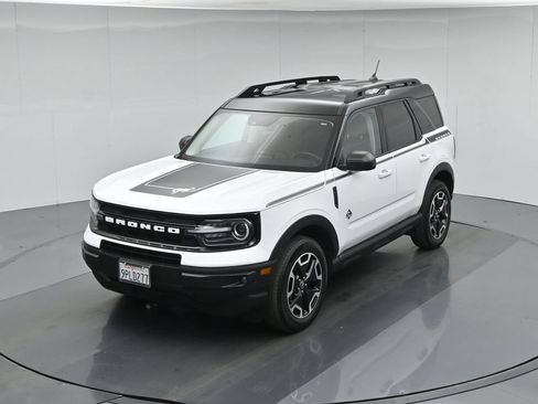 Used 2024 Ford Bronco Sport Outer Banks w/ Topo Graphic Package AWD/4WD image 40