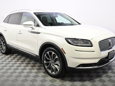 Used 2023 Lincoln Nautilus Reserve w/ Equipment Group 201A image 5