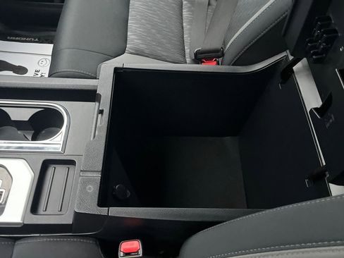 Used 2020 Toyota Tundra Limited image 25