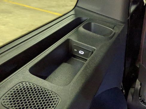 New 2025 Volkswagen ID. Buzz Pro S image 27