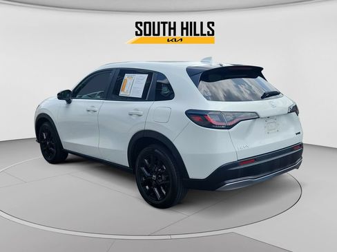 Used 2024 Honda HR-V Sport image 3