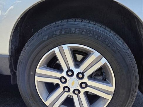 Used 2017 Chevrolet Traverse LT FWD image 26