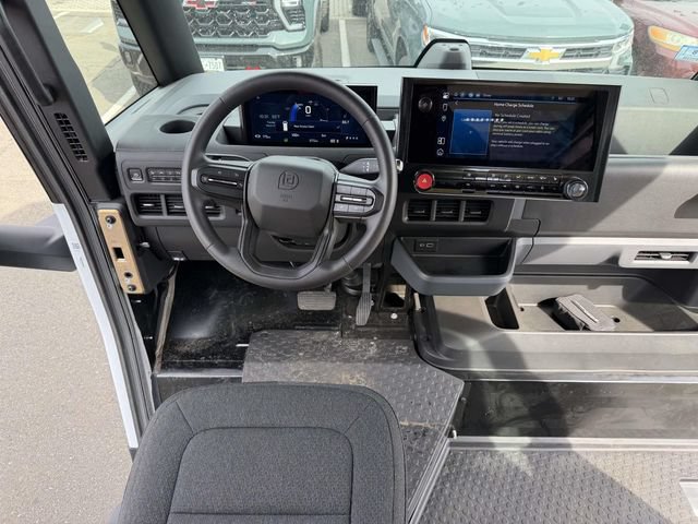 Used 2024 Chevrolet Brightdrop 600 w/ Commercial Equipment Package AWD/4WD image 13
