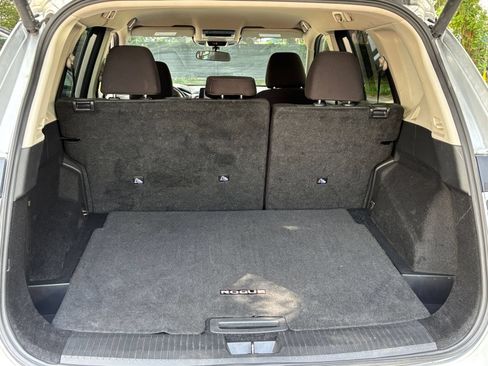 Used 2025 Nissan Rogue SV FWD image 27