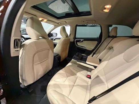 Used 2016 Volvo XC60 T5 Premier image 22