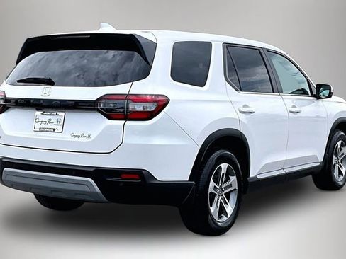 Certified 2025 Honda Pilot EX-L image 5