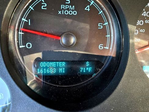 Used 2013 GMC Yukon XL Denali image 18