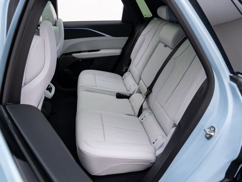 New 2026 Cadillac Lyriq Sport image 14