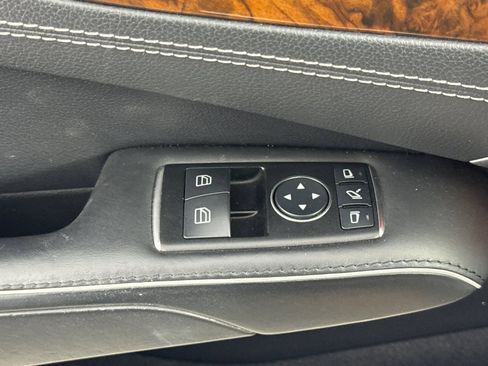 Used 2013 Mercedes-Benz SL 550 w/ Premium Pkg image 12