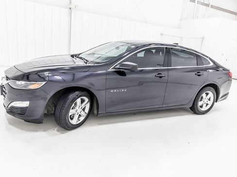 Used 2022 Chevrolet Malibu LS FWD image 3