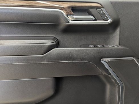 Used 2023 Chevrolet Silverado 1500 RST image 12