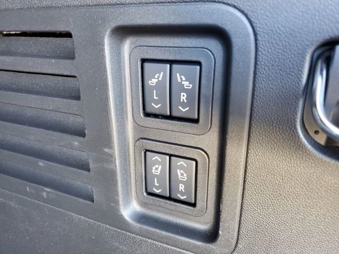 Used 2025 Chevrolet Traverse RS w/ LPO, Floor Liner Package image 31