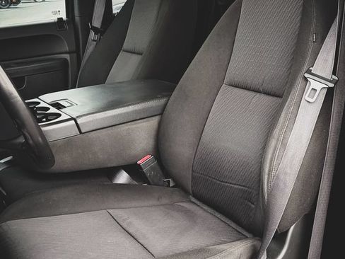 Used 2011 Chevrolet Silverado 1500 LT w/ Texas Edition RWD image 15