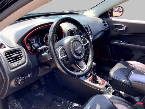 Used 2019 Jeep Compass Trailhawk AWD/4WD image 17