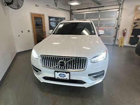 Certified 2024 Volvo XC90 B5 Core w/ Climate Package image 1