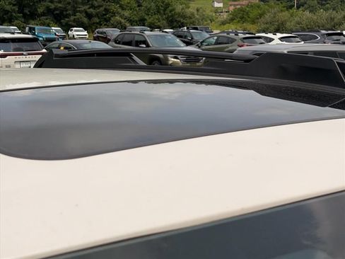 Certified 2024 Subaru Outback Onyx Edition AWD/4WD image 9