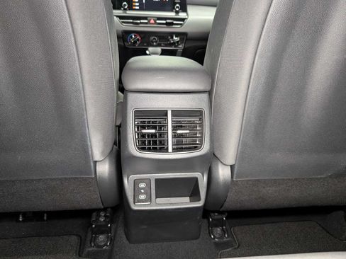 Used 2024 Kia Seltos LX AWD/4WD image 20