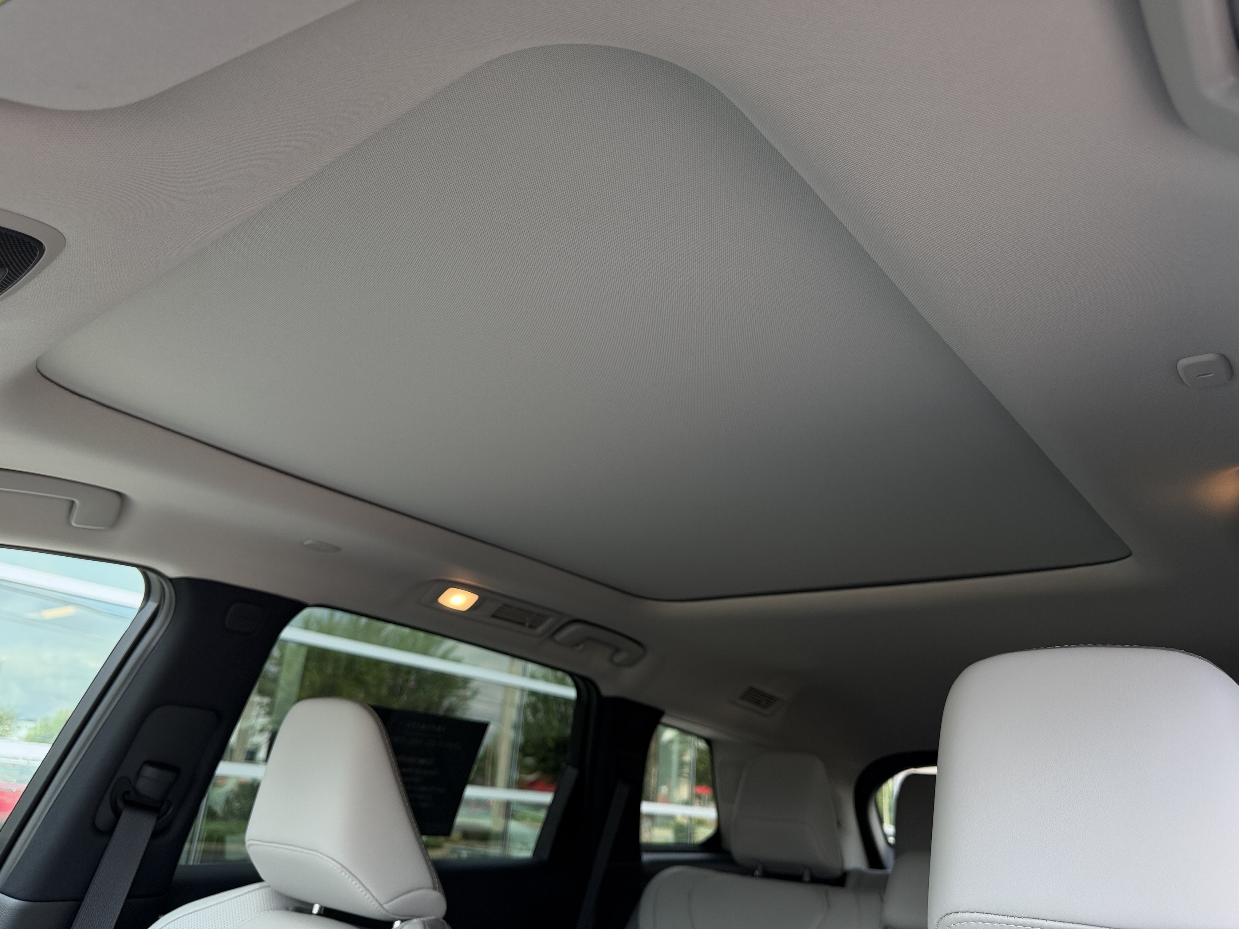 Certified 2027 INFINITI QX60 Luxe w/ Family Package FWD image 23