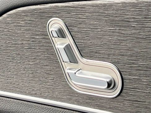 Certified 2026 Mercedes-Benz GLS 450 4MATIC image 37