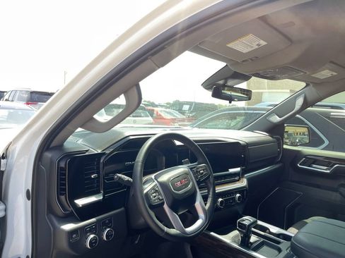Used 2023 GMC Sierra 1500 Elevation w/ X31 Off-Road Package AWD/4WD image 35