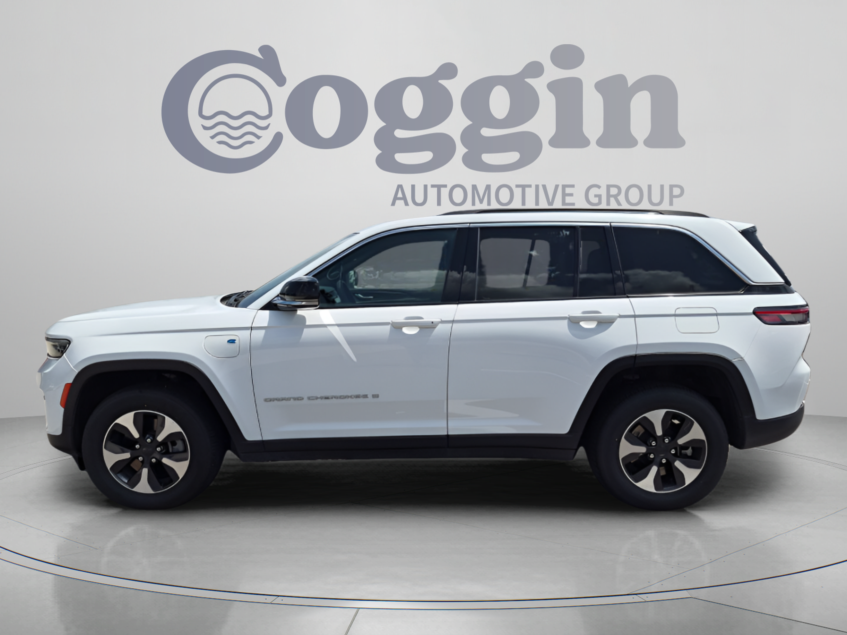 Used 2024 Jeep Grand Cherokee Limited 4xe AWD/4WD image 3