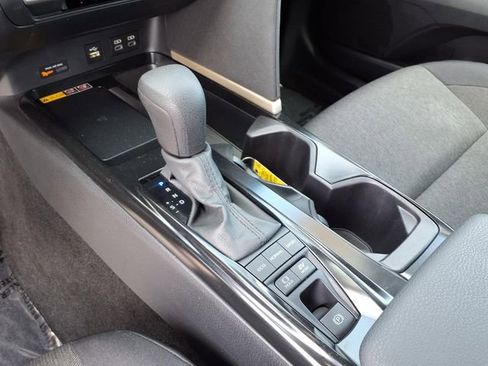 Used 2025 Toyota Camry LE image 22