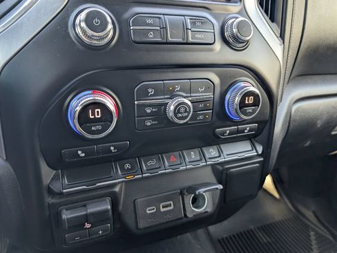 Used 2020 GMC Sierra 1500 Elevation w/ Elevation Value Package AWD/4WD image 23