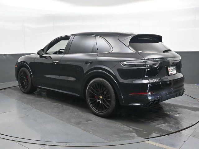 Used 2021 Porsche Cayenne GTS AWD/4WD image 2