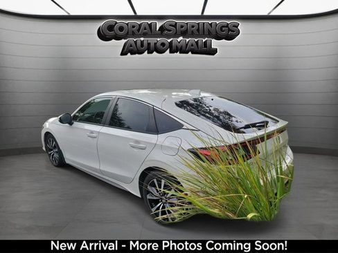 Used 2024 Honda Civic EX-L image 3