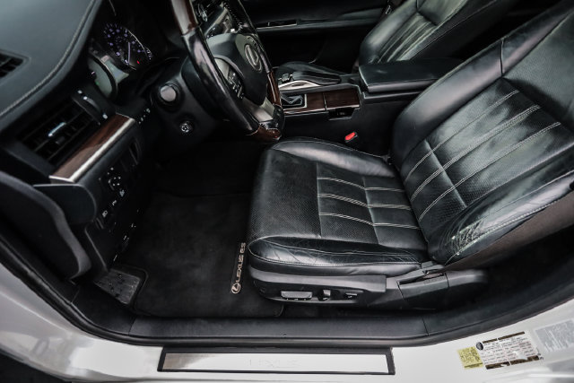 Used 2016 Lexus ES 300h w/ Luxury Package w/Wood Trim FWD image 42
