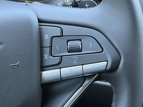 New 2025 Cadillac XT6 Luxury image 16