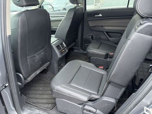 Used 2023 Volkswagen Atlas SEL R-Line image 13