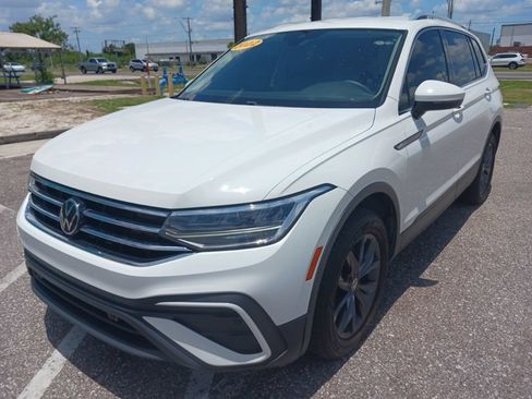 Used 2022 Volkswagen Tiguan SE FWD image 7
