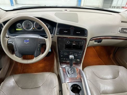 Used 2007 Volvo XC70 AWD/4WD image 5