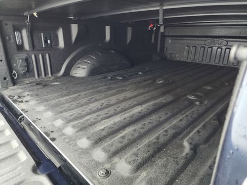 Used 2023 Ford F250 Lariat w/ Sport Appearance Package image 5