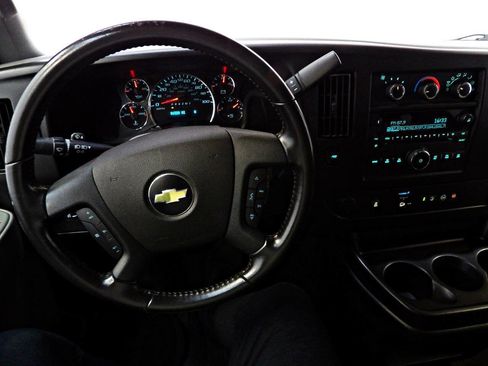 Used 2020 Chevrolet Express 3500 LS RWD image 15