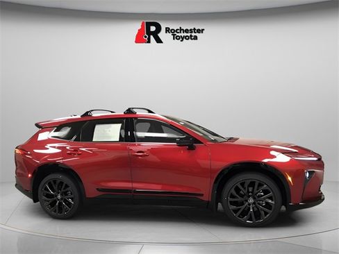 New 2025 Toyota Crown Signia image 2