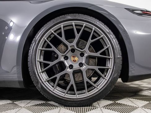 Used 2025 Porsche 911 Carrera RWD image 41