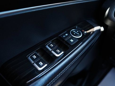 Used 2020 Kia Sorento S FWD image 29