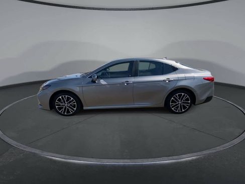 Certified 2025 Toyota Camry XLE FWD image 5