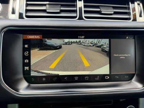 Used 2017 Land Rover Range Rover Supercharged AWD/4WD image 28