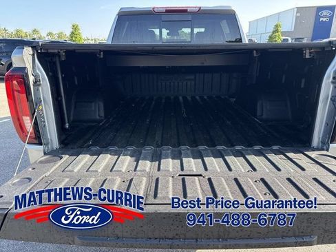 Used 2024 GMC Sierra 1500 SLT w/ SLT Premium Plus Package AWD/4WD image 15