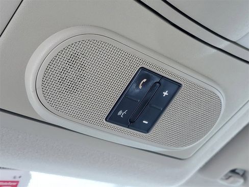 Used 2013 Nissan Rogue S image 19