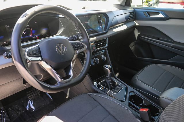 Used 2023 Volkswagen Taos SE FWD image 28