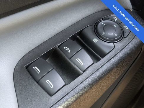 Used 2024 Chevrolet Equinox LS w/ LS Convenience Package FWD image 25